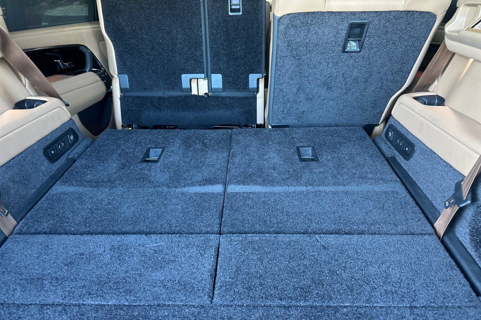 Used 2024 Land Rover Range Rover Long Wheelbase SE AWD/4WD image 30