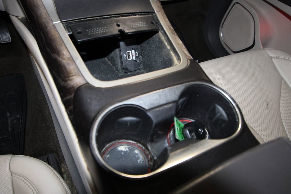 Used 2016 Lincoln MKX Reserve w/ Driver Assistance Package image 18