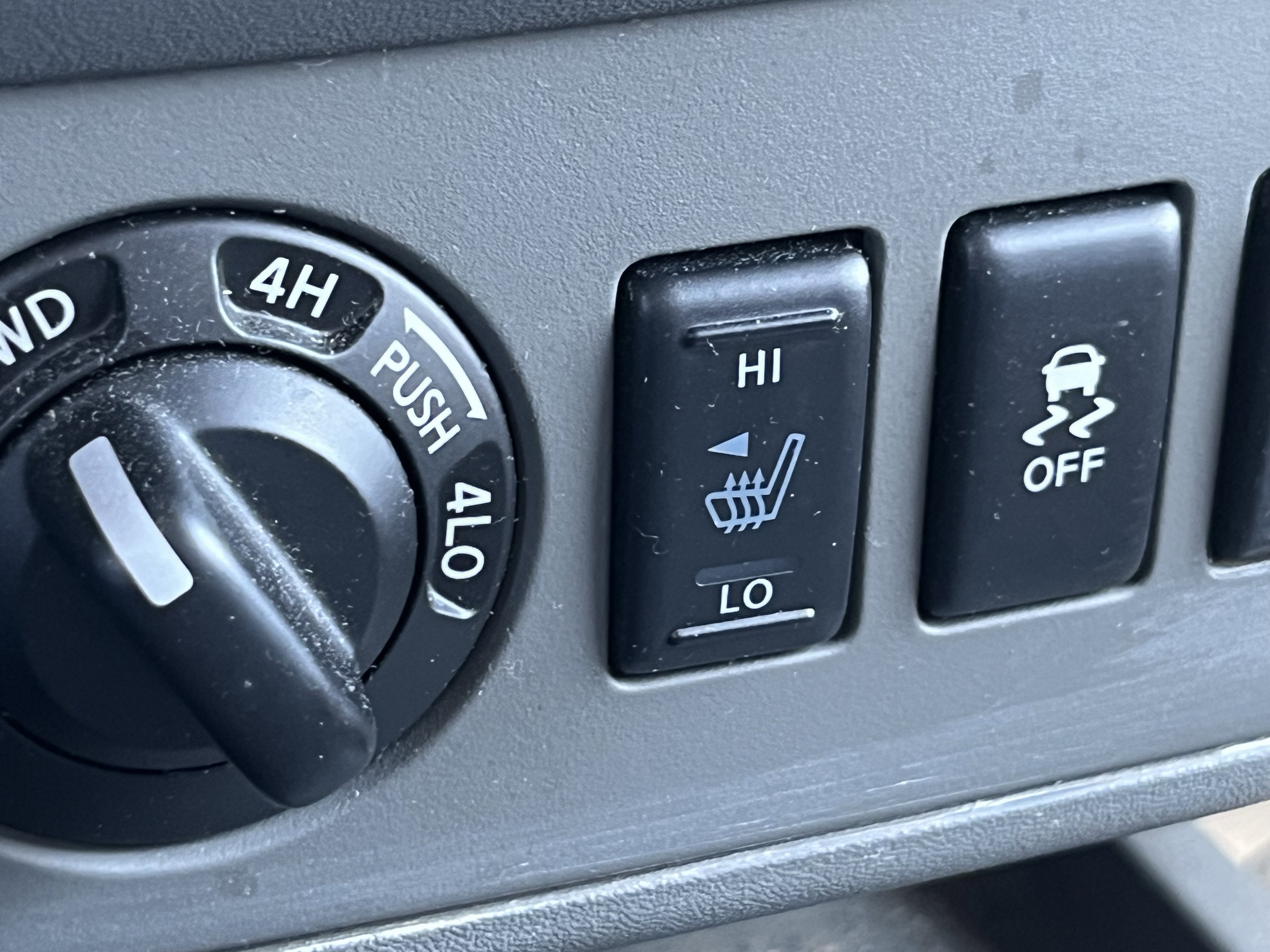 Used 2020 Nissan Frontier SV image 29