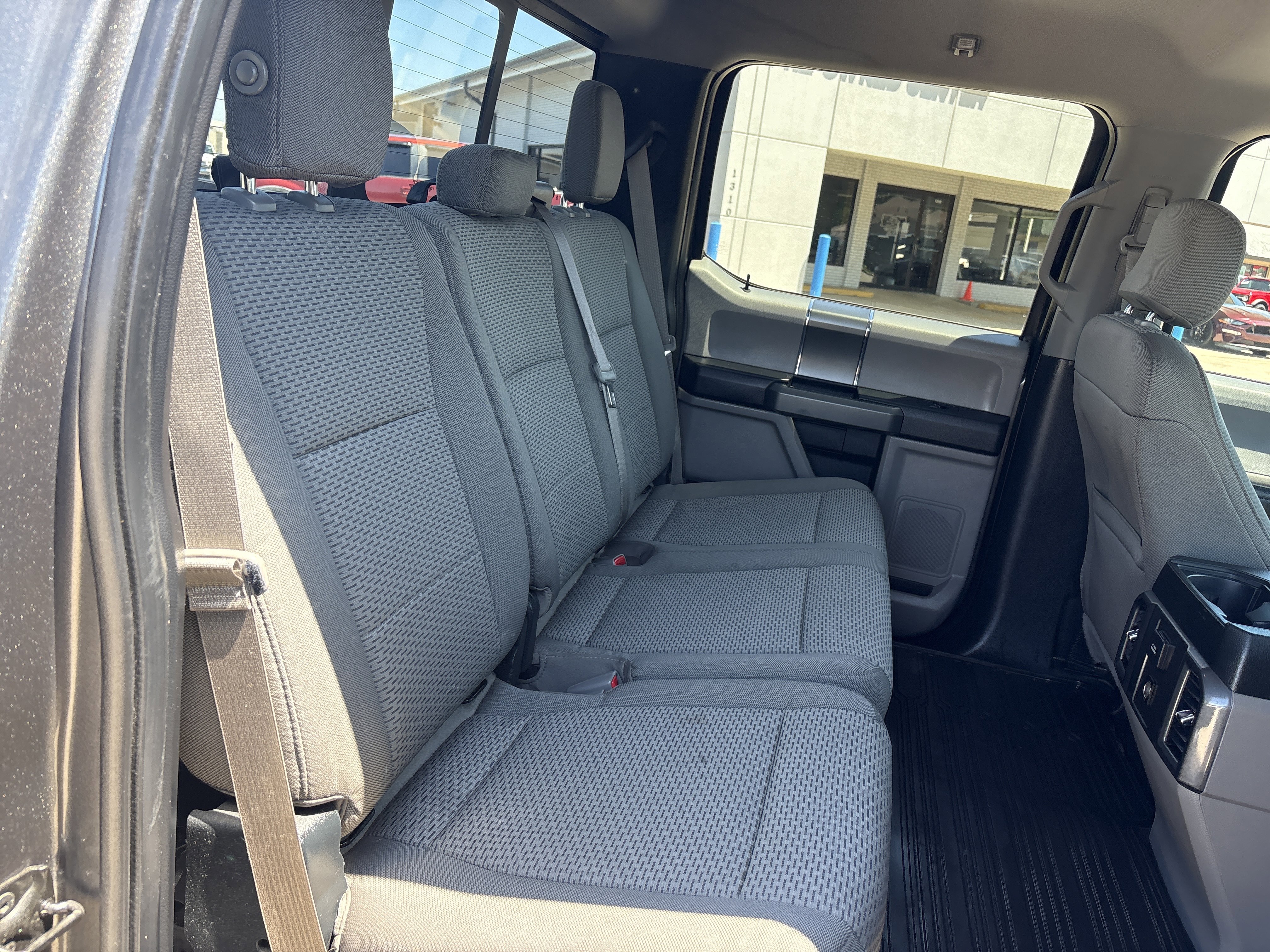 Used 2015 Ford F150 XLT w/ Equipment Group 302A Luxury AWD/4WD image 8