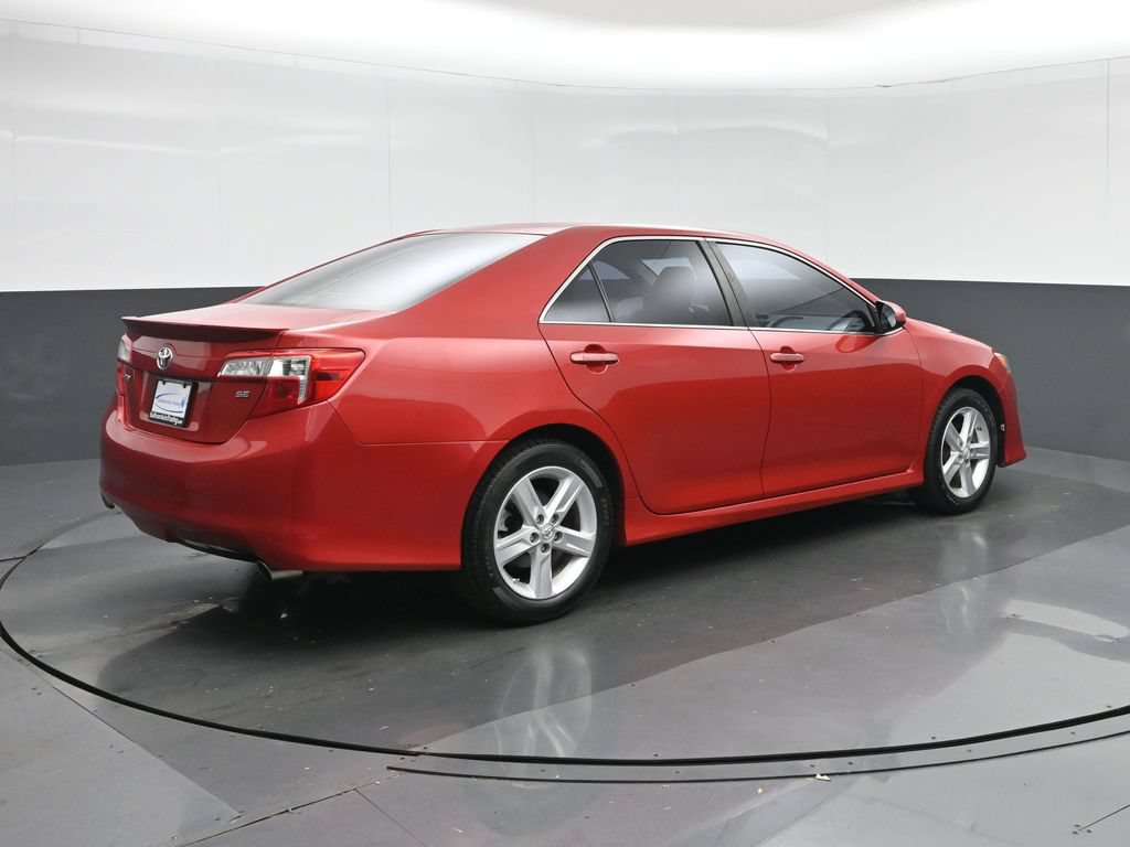 Used 2012 Toyota Camry SE FWD image 7