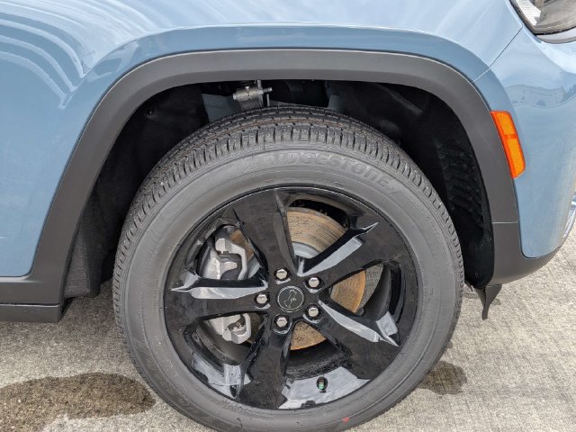 New 2027 Jeep Grand Cherokee L Limited w/ Limited Altitude Package RWD image 15