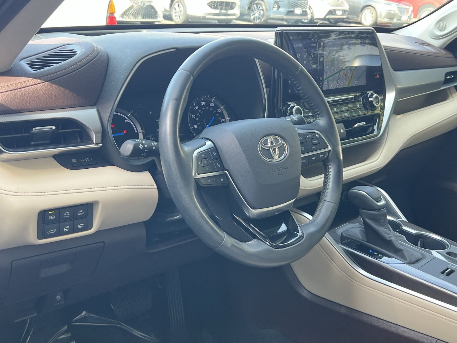 Used 2020 Toyota Highlander Platinum AWD/4WD image 13