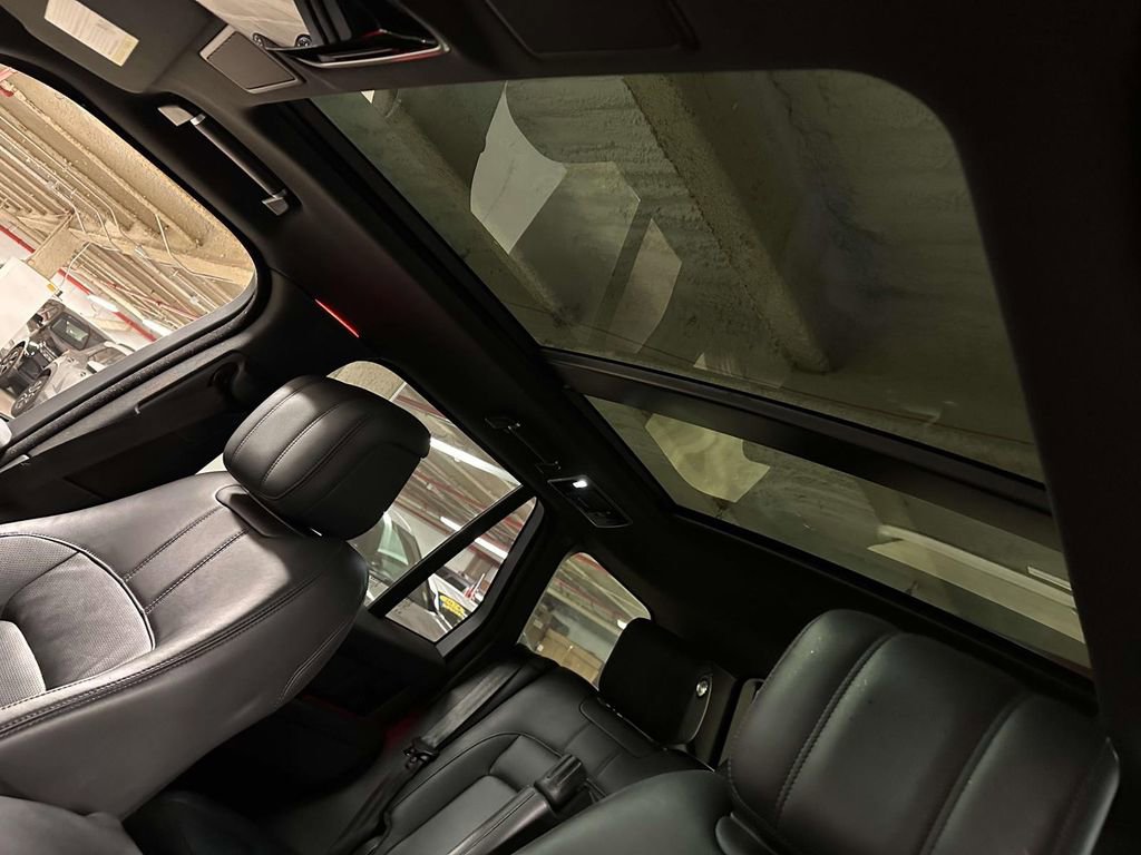 Used 2021 Land Rover Range Rover Westminster Edition image 14
