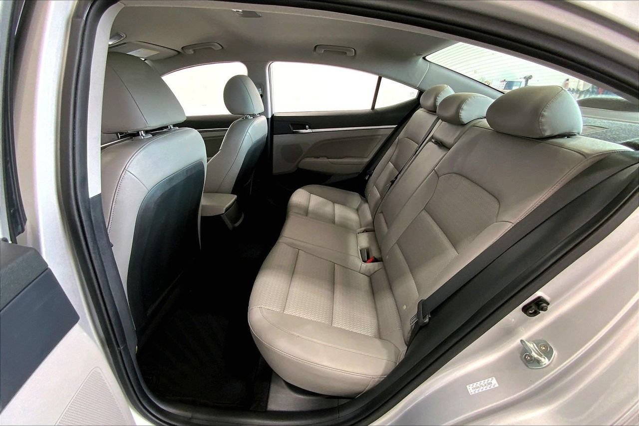 Used 2020 Hyundai Elantra Limited FWD image 19