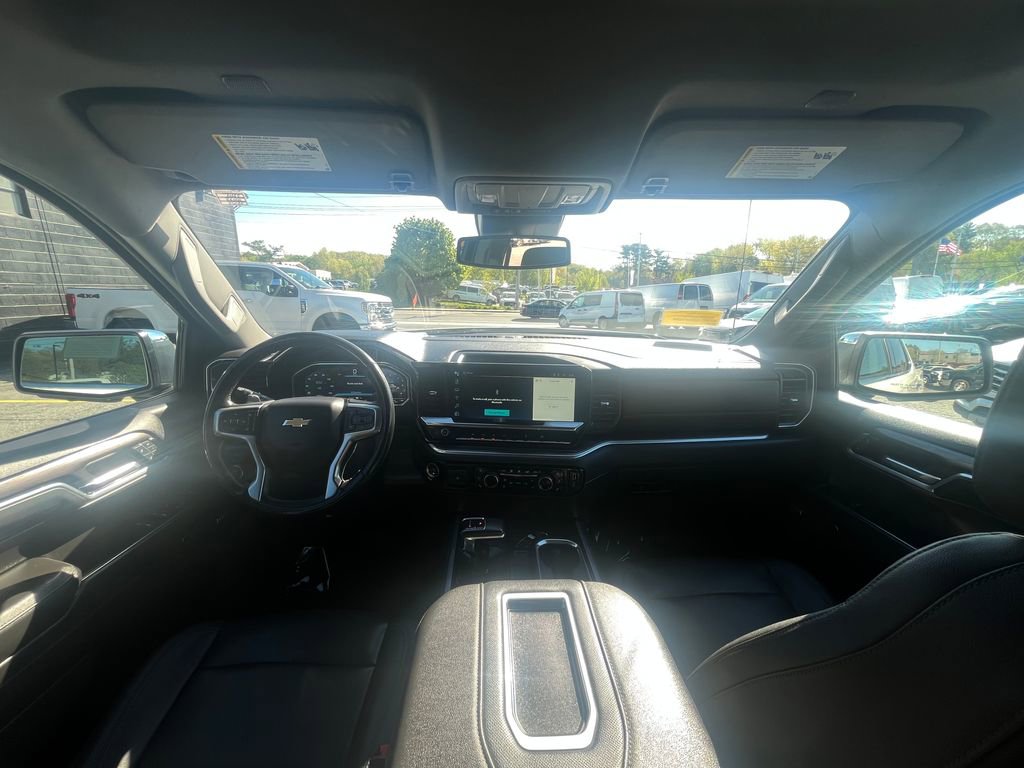 Used 2022 Chevrolet Silverado 1500 LTZ AWD/4WD image 16