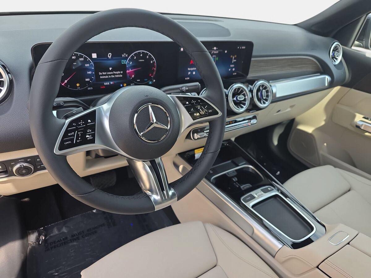 New 2026 Mercedes-Benz GLB 250 image 16