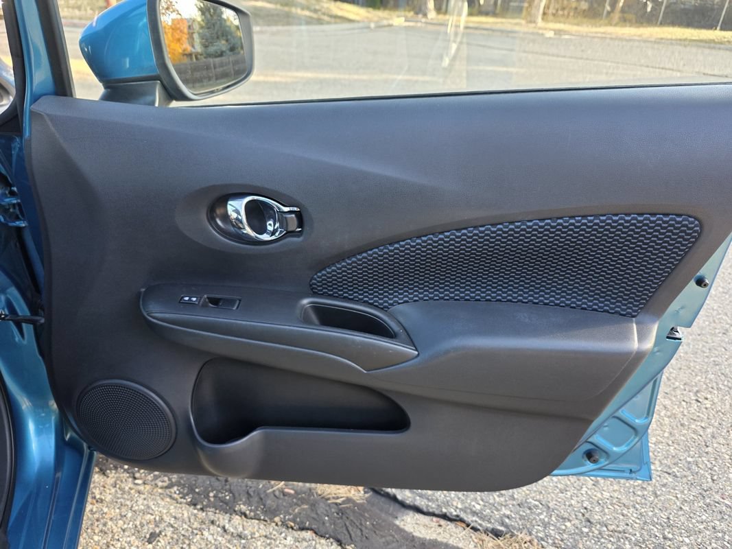 Used 2016 Nissan Versa Note SV FWD image 21
