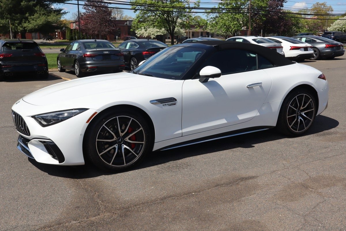 Used 2022 Mercedes-Benz SL 55 AMG 4MATIC image 1