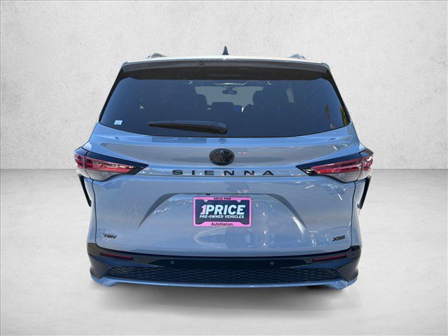 New 2026 Toyota Sienna XSE FWD image 4
