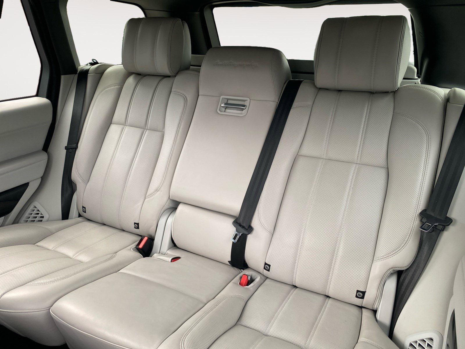 Used 2016 Land Rover Range Rover Autobiography image 12