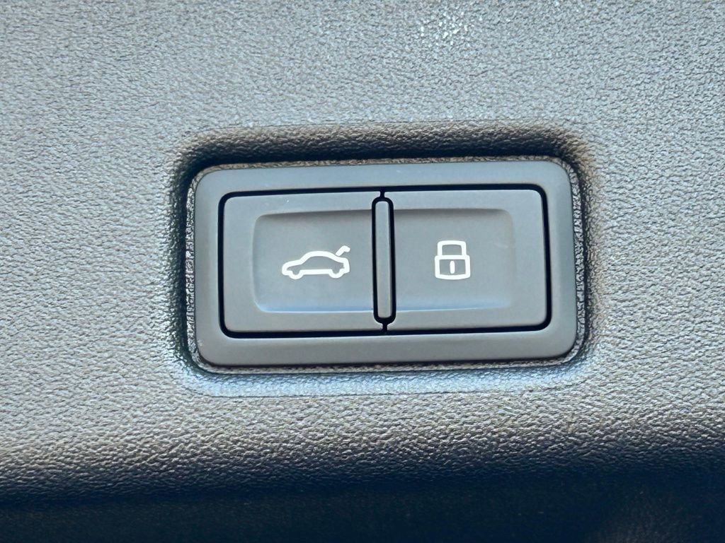 New 2025 Audi Q5 Premium Plus image 54