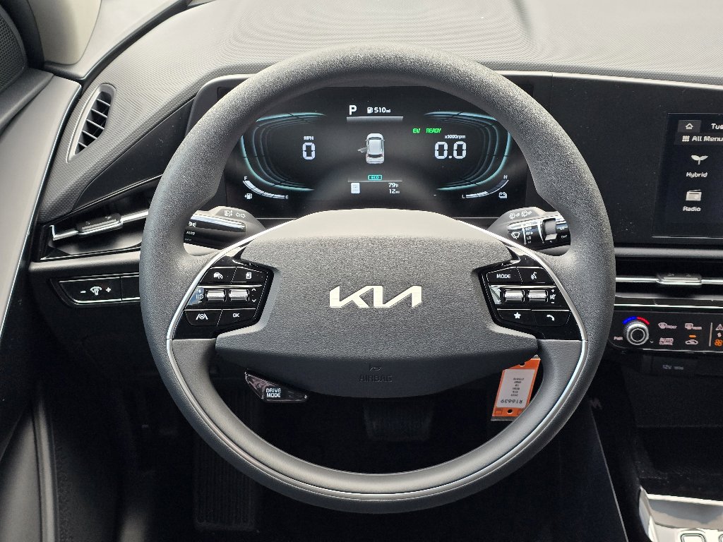 New 2025 Kia Niro LX FWD image 7