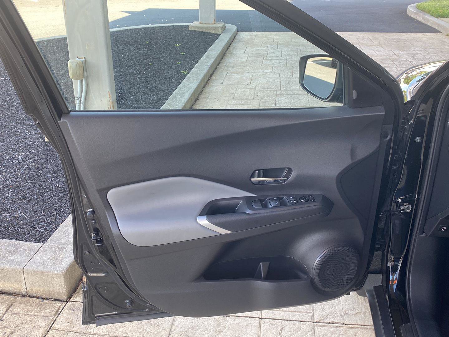 Certified 2023 Nissan Kicks SR w/ SR Premium Package FWD image 21