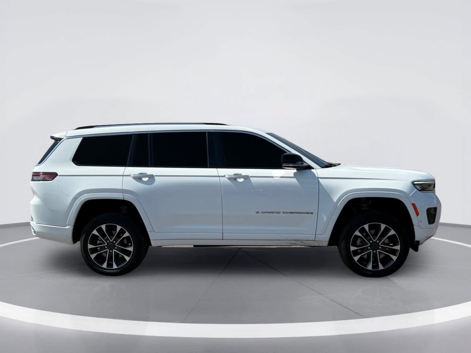 Used 2023 Jeep Grand Cherokee L Overland AWD/4WD image 10
