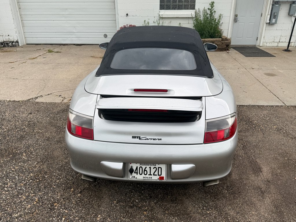 Used 2004 Porsche 911 Carrera RWD image 6
