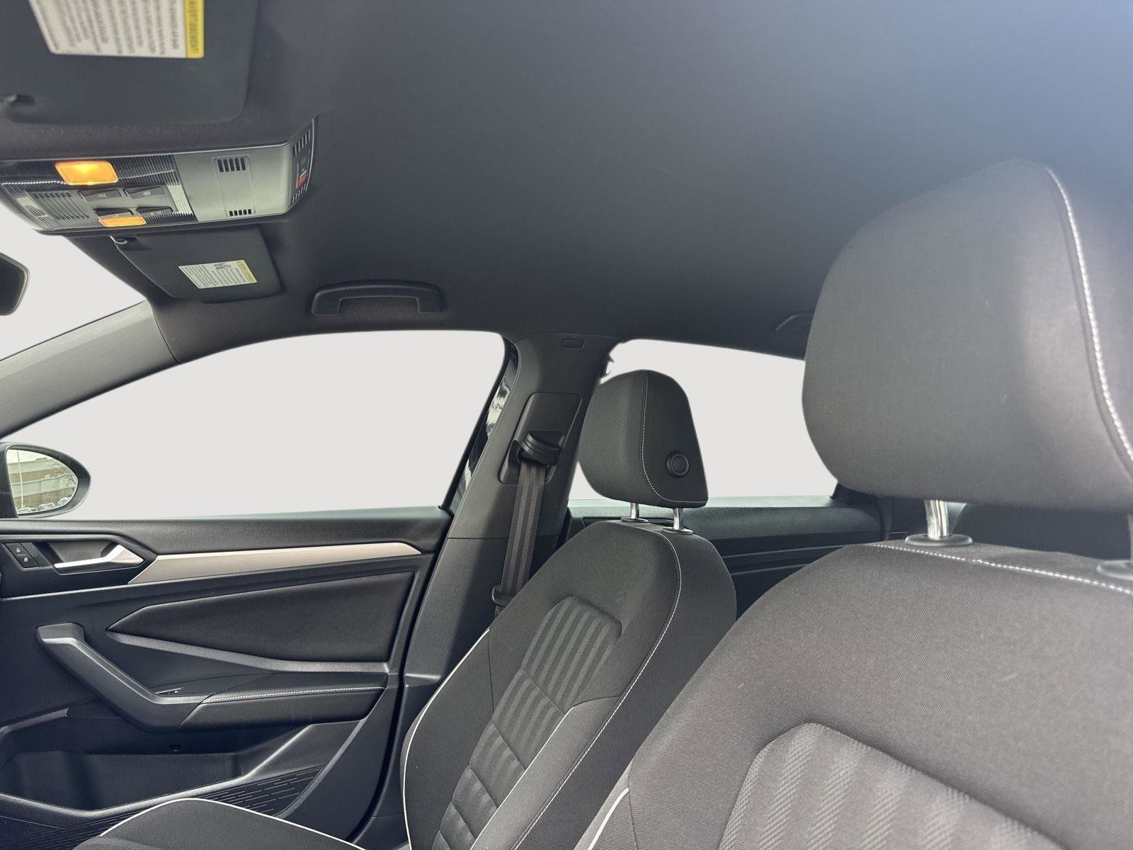 Certified 2023 Volkswagen Jetta Sport image 6