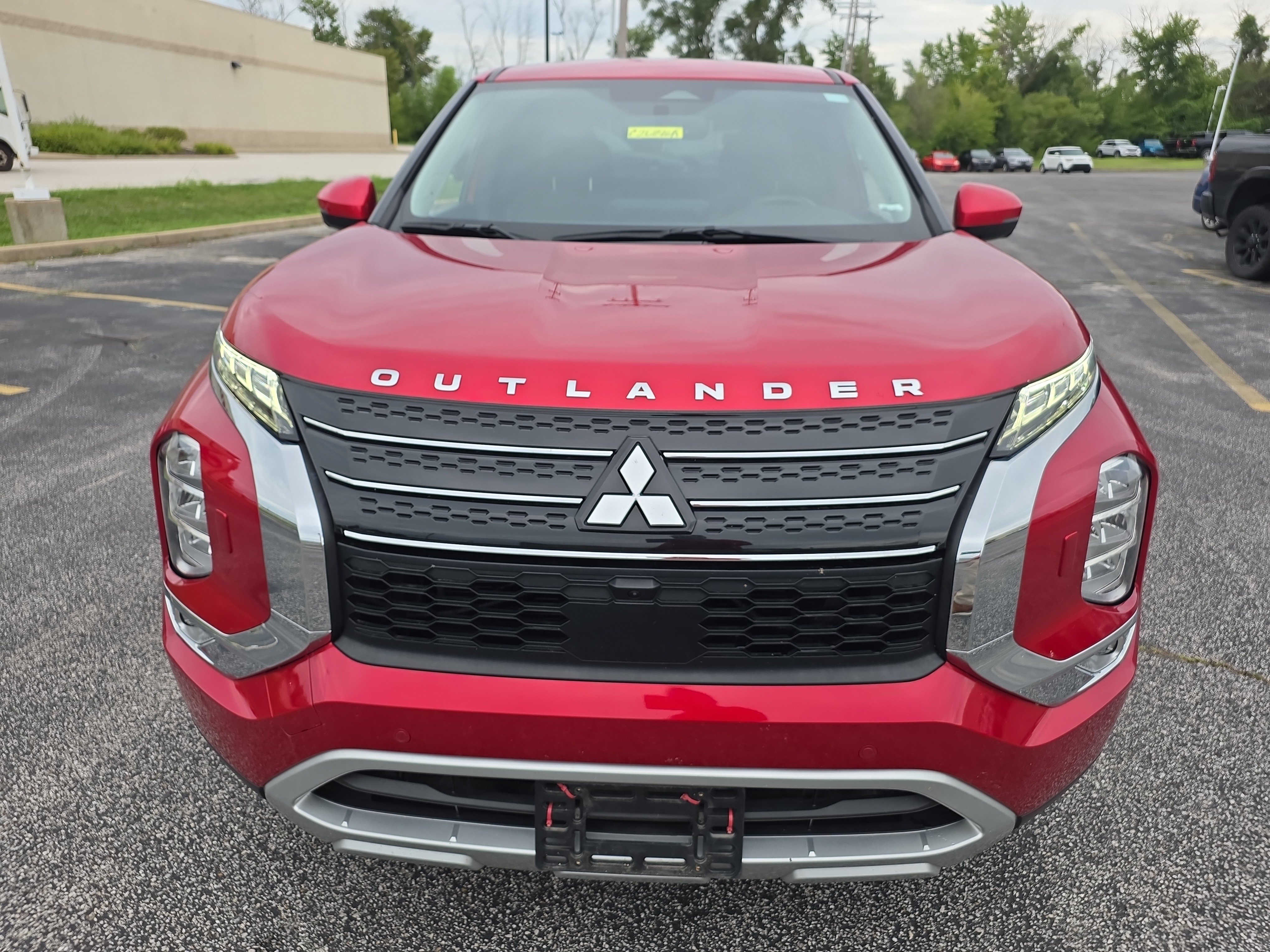 Used 2023 Mitsubishi Outlander SE AWD/4WD image 8