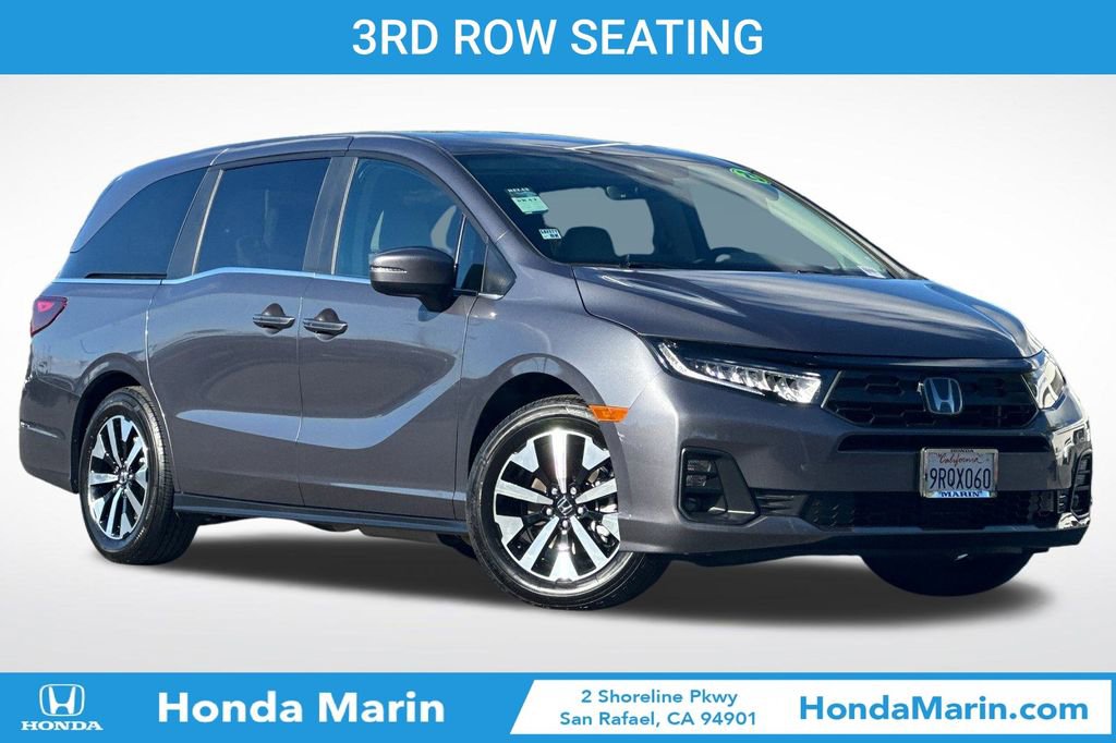 Certified 2025 Honda Odyssey EX-L image 3