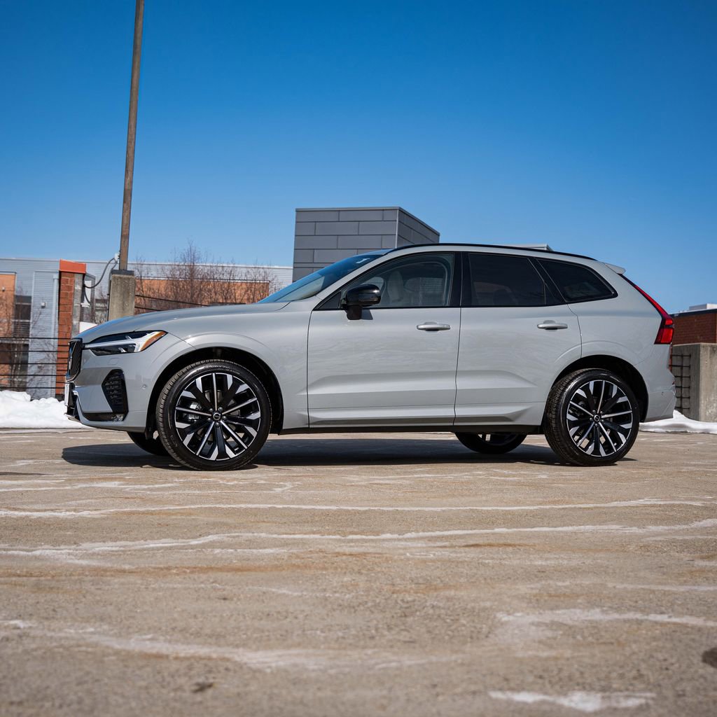 Certified 2026 Volvo XC60 B5 Ultra w/ Protection Package Premier image 3
