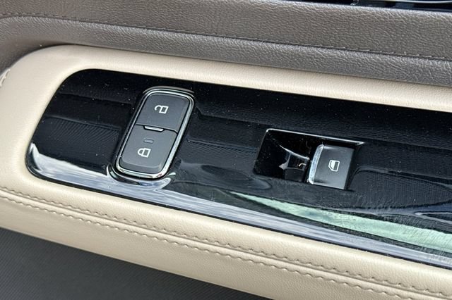 Used 2022 Lincoln Aviator Reserve w/ Elements Package Plus AWD/4WD image 23