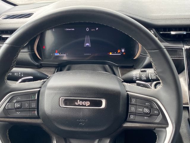 Used 2023 Jeep Grand Cherokee Limited AWD/4WD image 8