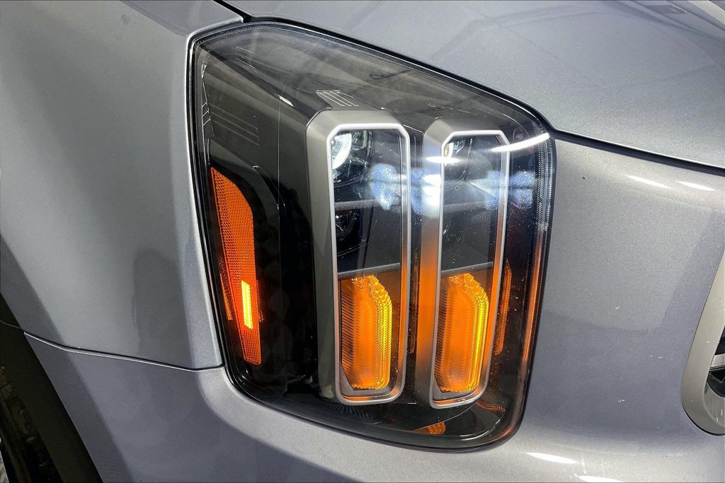 Used 2025 Kia Telluride S FWD image 38