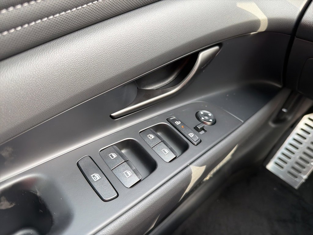 New 2026 Hyundai Elantra Sport image 28