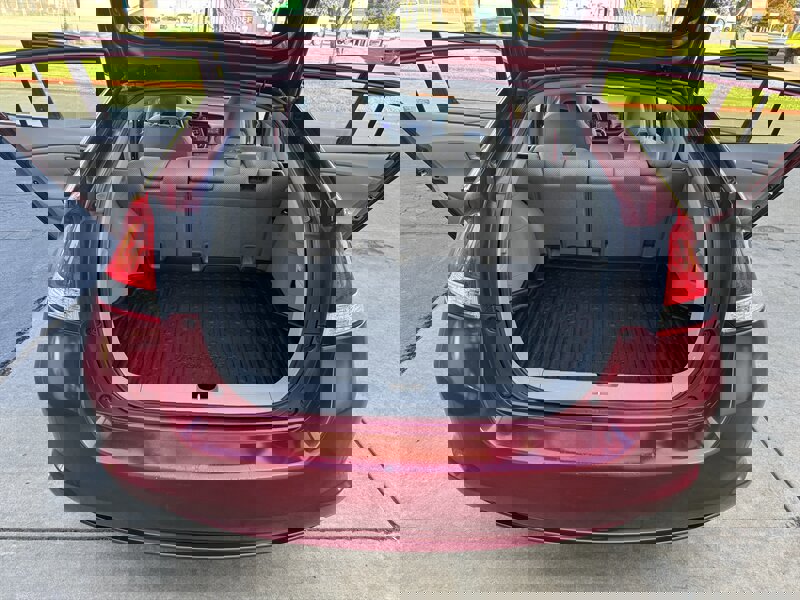 Used 2010 Honda Insight EX image 36