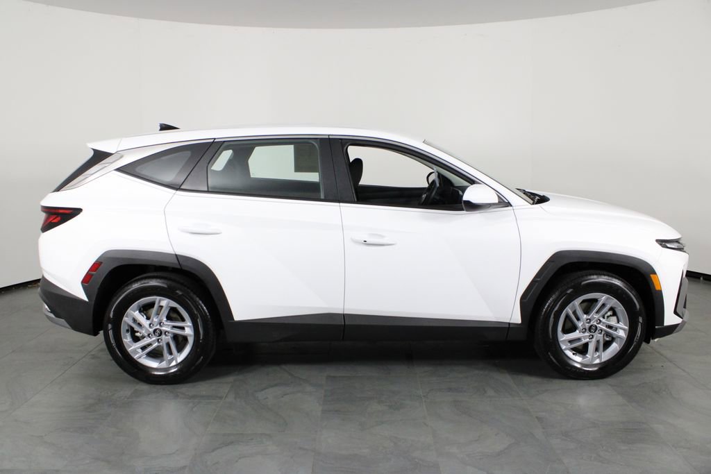 Certified 2026 Hyundai Tucson SE FWD image 14
