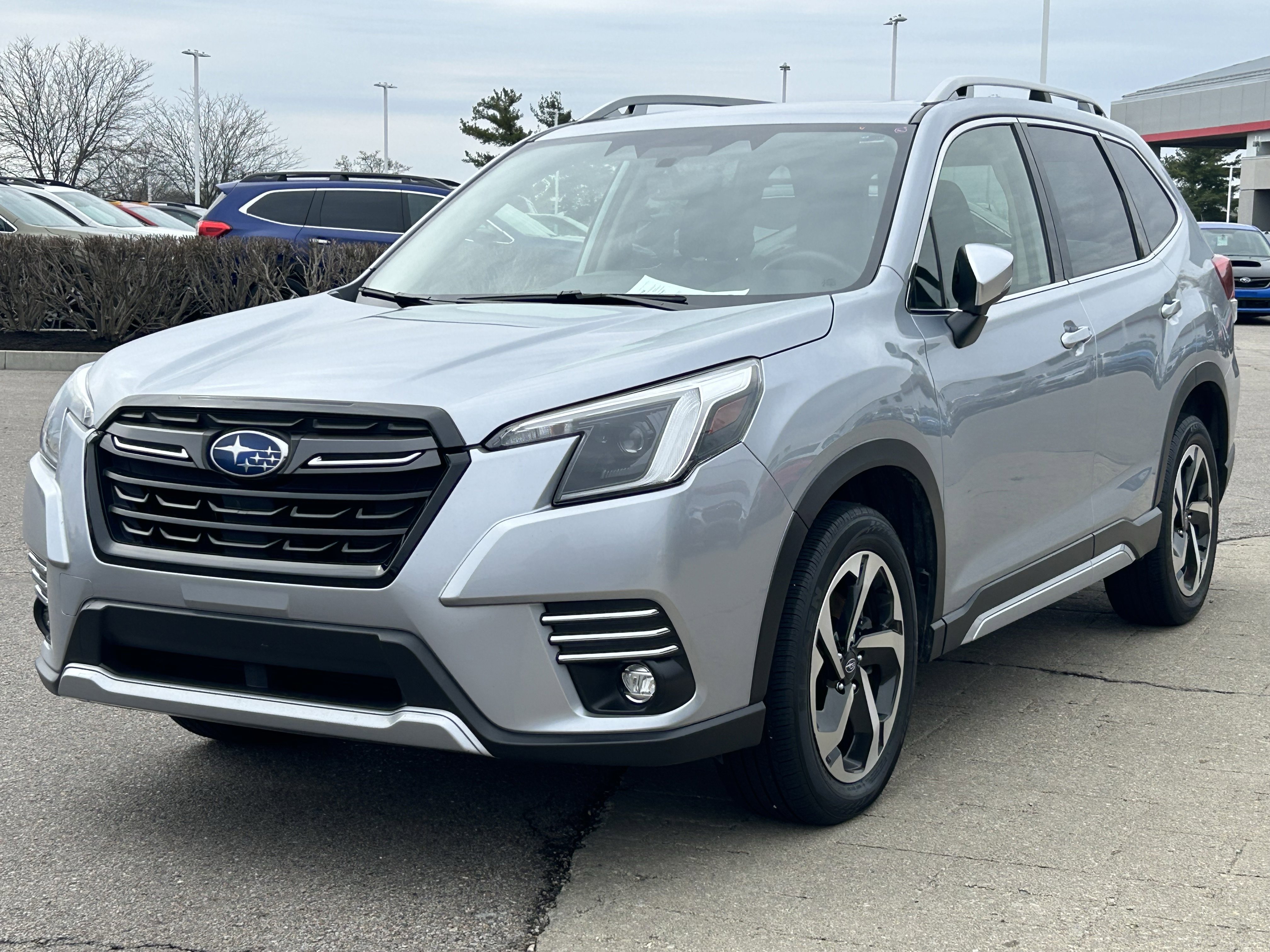 Used 2023 Subaru Forester Touring image 3