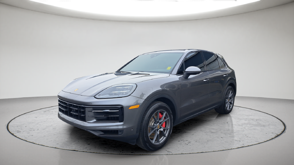 Used 2024 Porsche Cayenne S AWD/4WD image 1