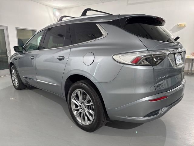 Used 2023 Buick Enclave Avenir w/ Avenir Technology Package AWD/4WD image 7