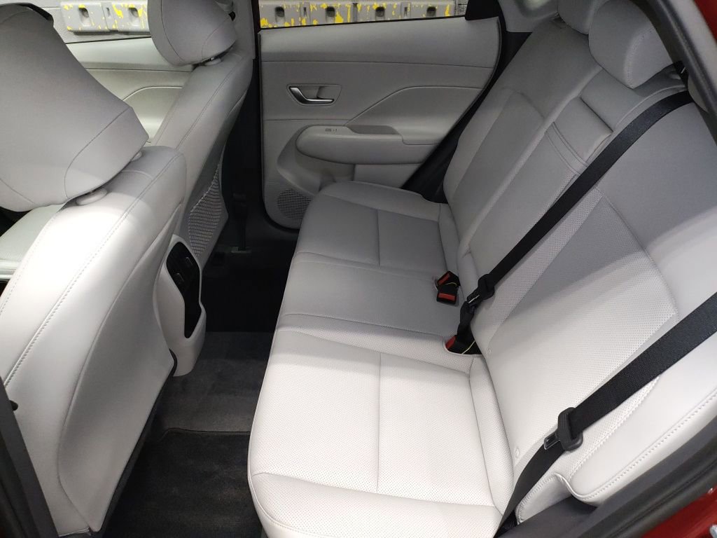 Used 2024 Hyundai Kona Limited image 28