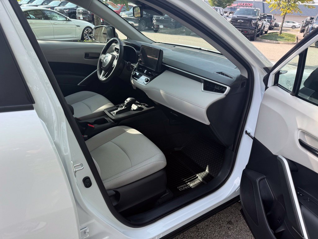 Used 2026 Toyota Corolla Cross LE w/ Moonroof Package AWD/4WD image 14