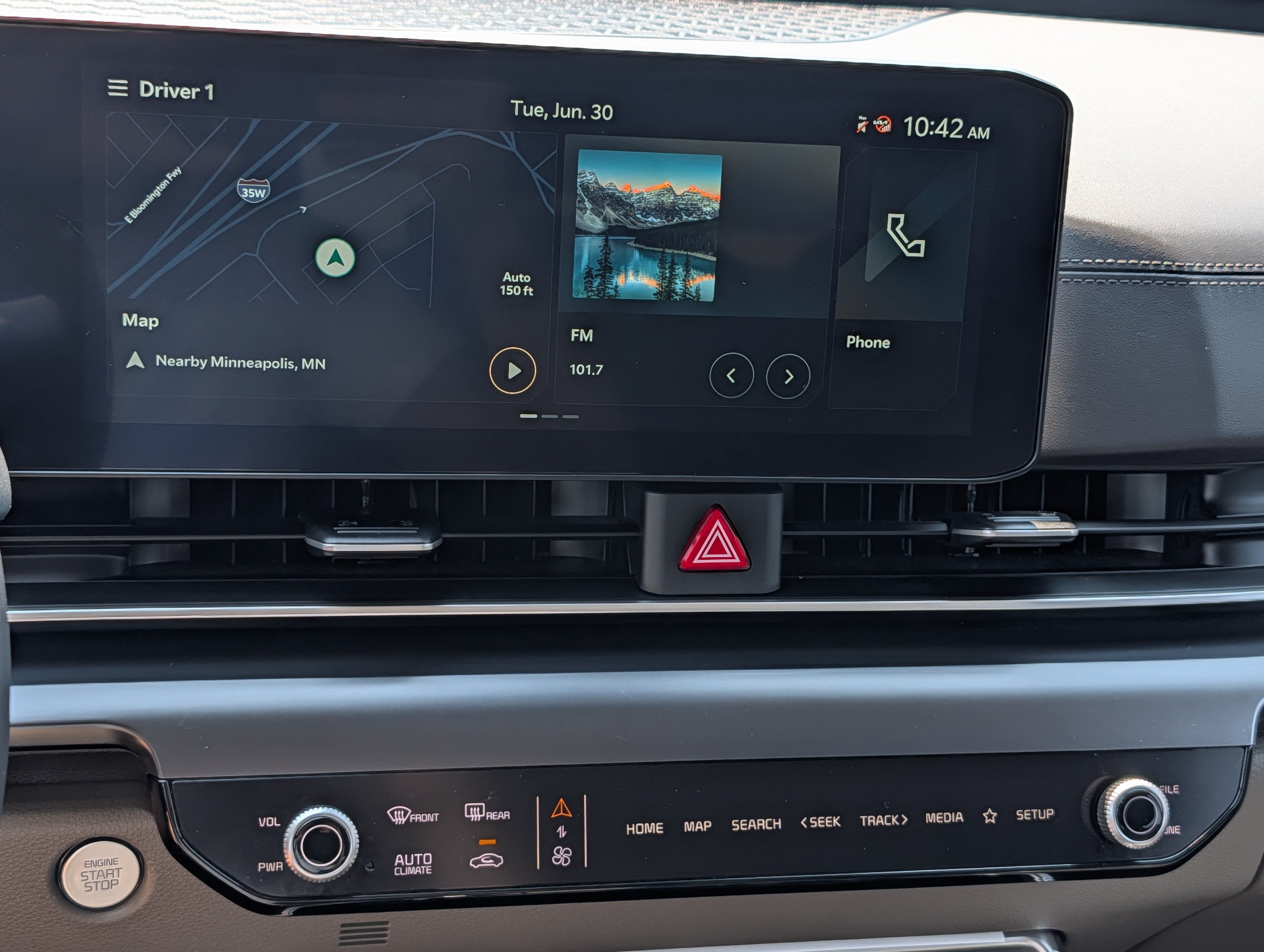 Certified 2026 Kia Carnival FWD image 22