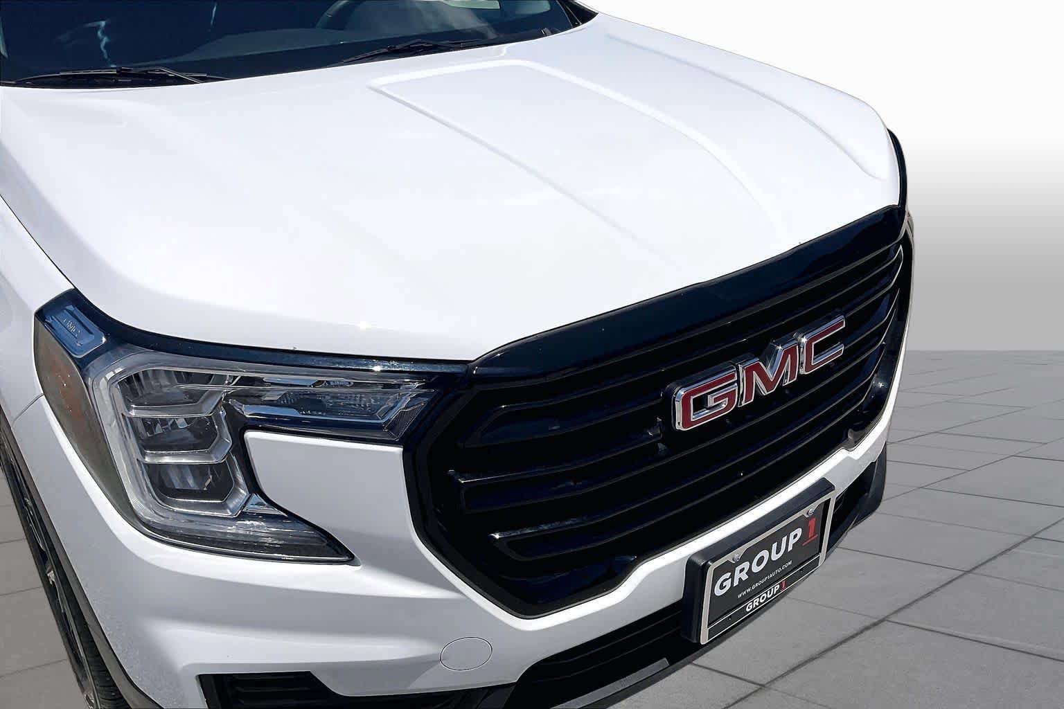 Used 2023 GMC Terrain SLE w/ Driver Convenience Package FWD image 30