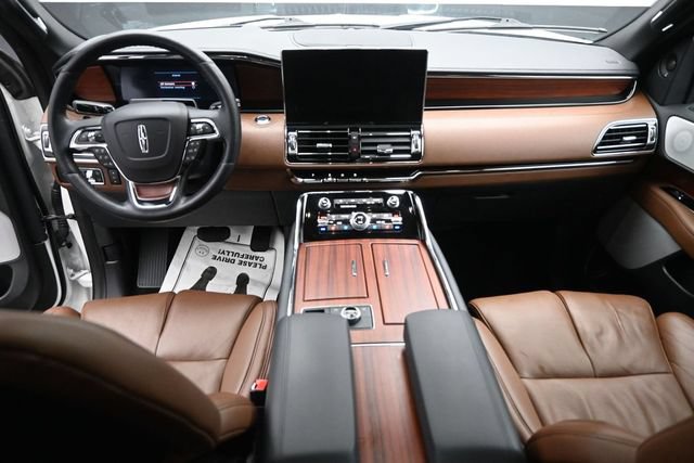 Certified 2023 Lincoln Navigator Reserve AWD/4WD image 23