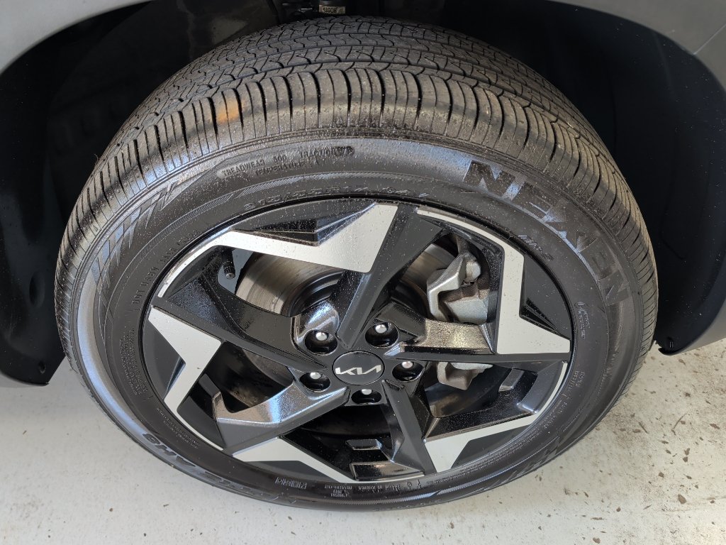 Certified 2025 Kia Seltos S AWD/4WD image 4