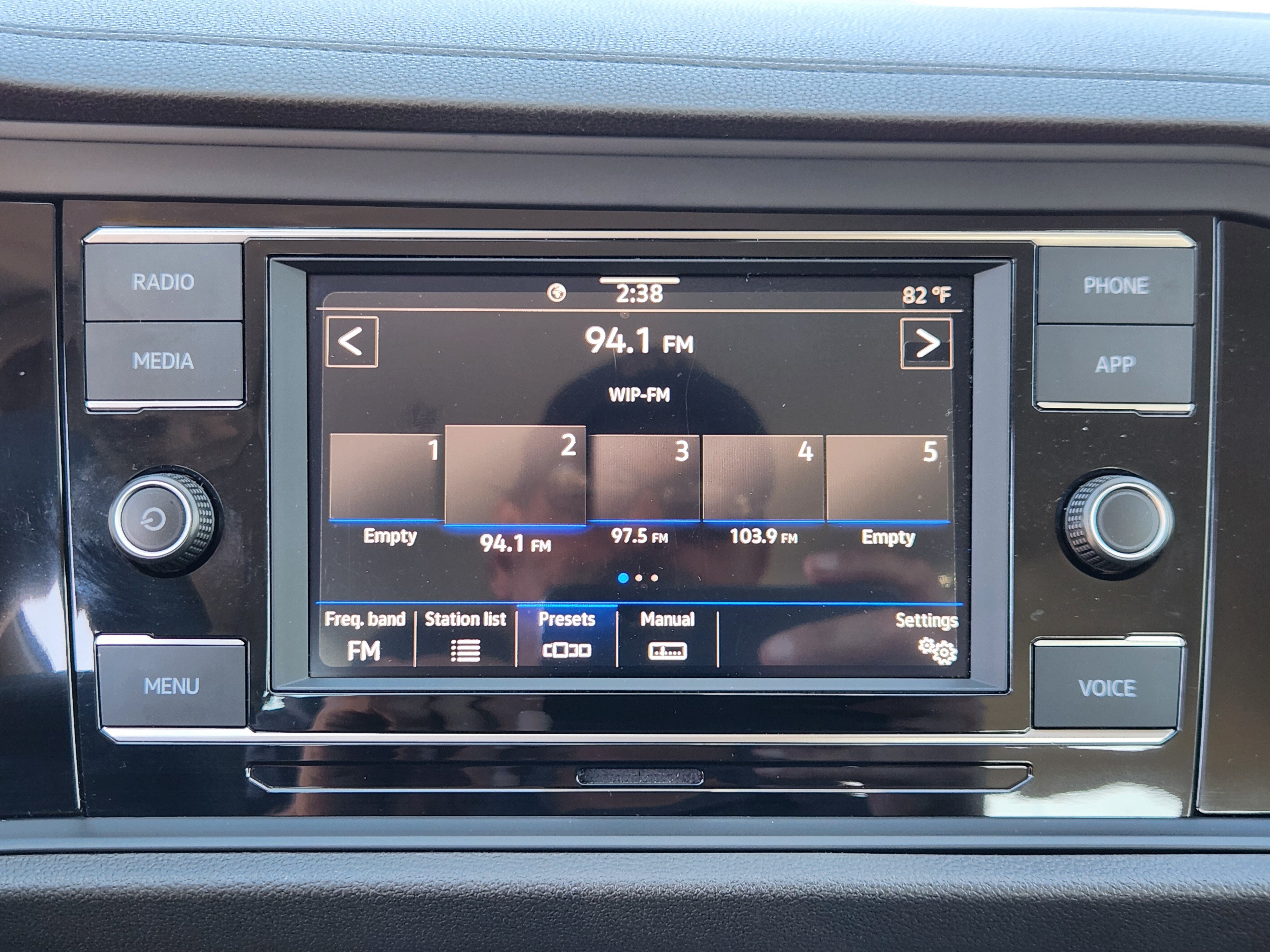 Certified 2023 Volkswagen Jetta S FWD image 11
