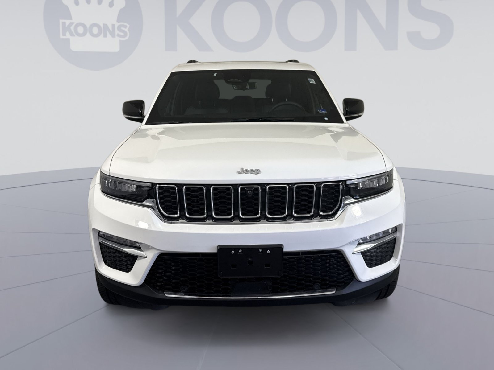 Used 2025 Jeep Grand Cherokee Limited w/ Luxury Tech Group II AWD/4WD image 11