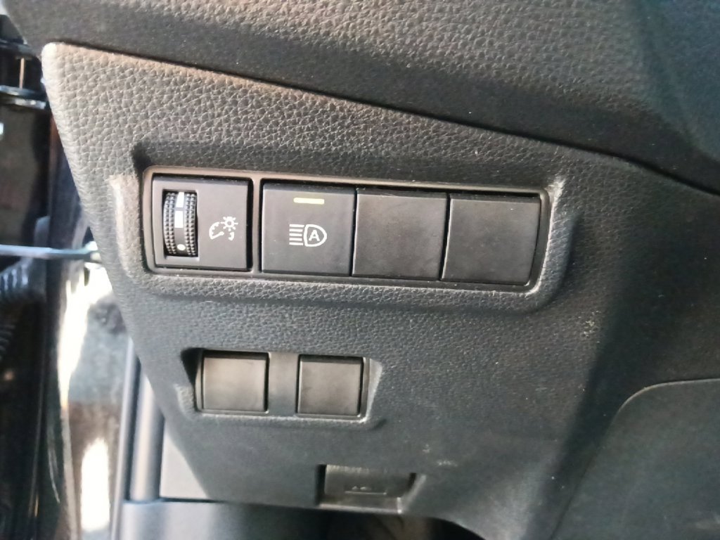 Used 2023 Toyota Corolla Cross LE FWD image 19