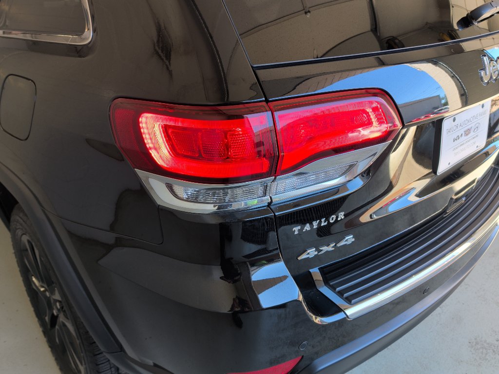 Used 2022 Jeep Grand Cherokee Limited w/ Tech Group AWD/4WD image 9