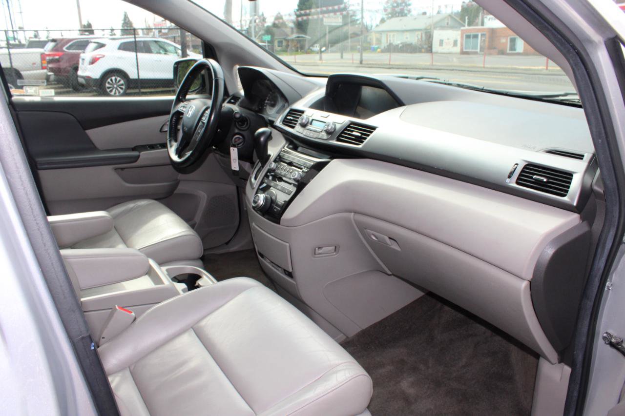 Used 2012 Honda Odyssey Touring Elite image 19