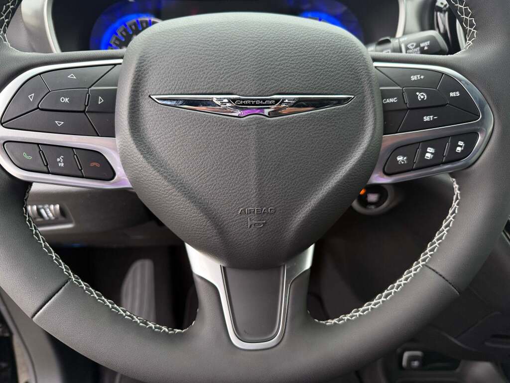 New 2026 Chrysler Voyager LX image 25