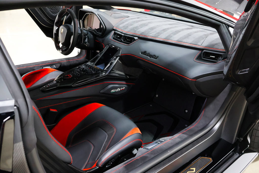 Used 2021 Lamborghini Sian Coupe AWD/4WD image 38