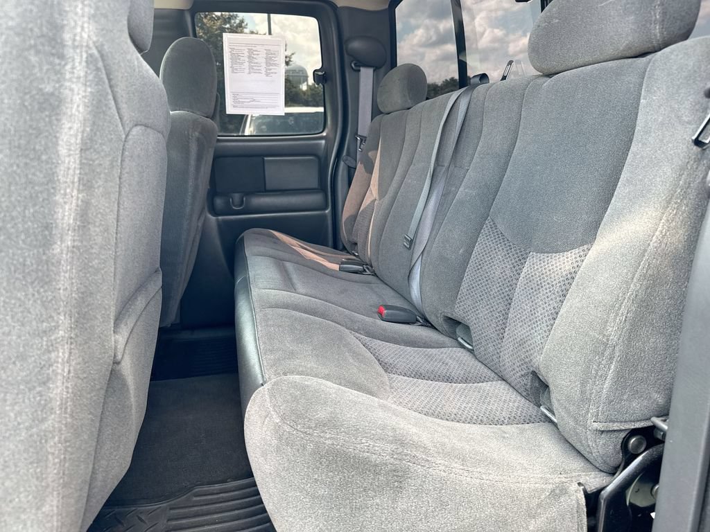 Used 2005 Chevrolet Silverado 2500 LS AWD/4WD image 21