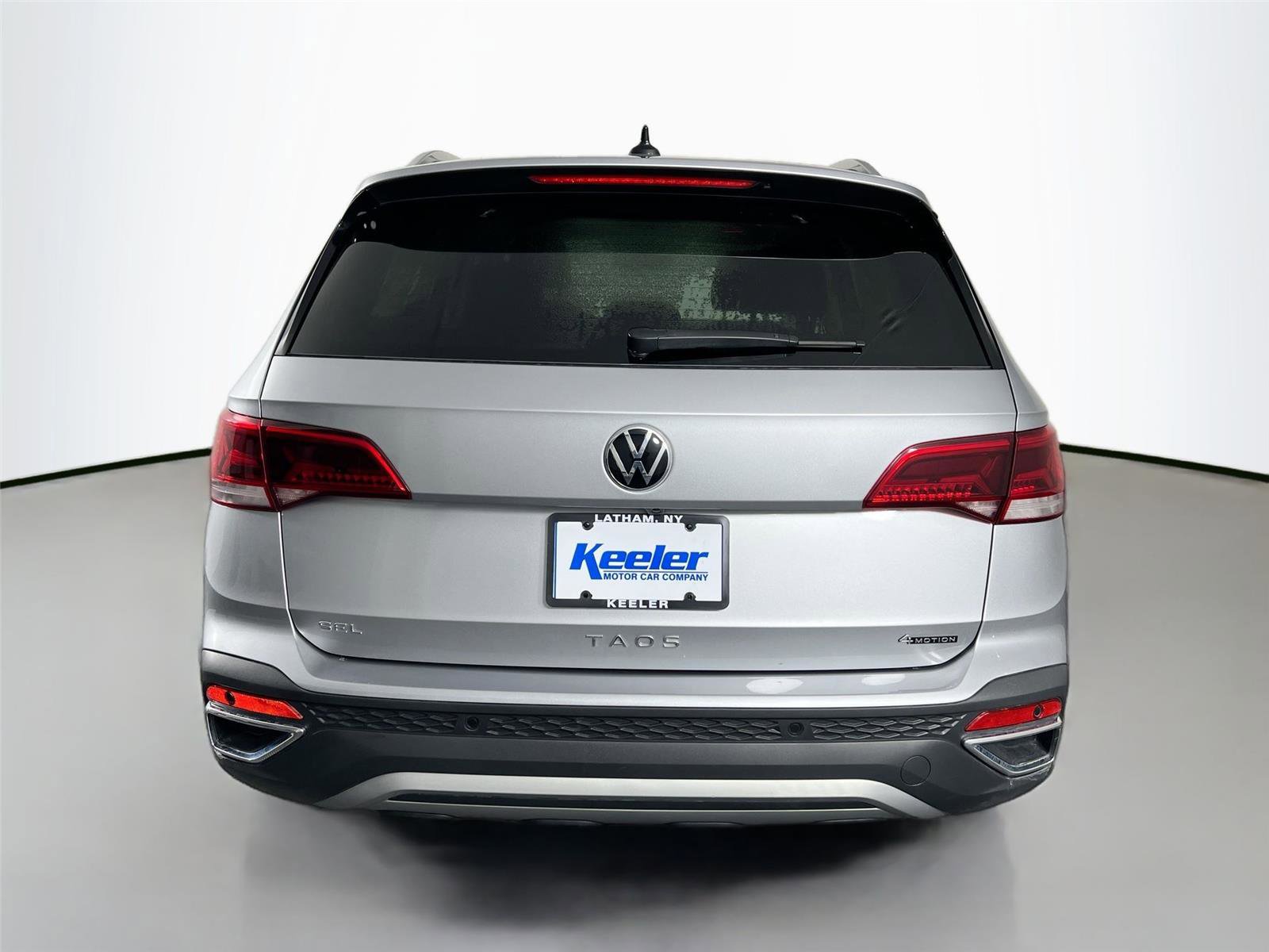 Used 2024 Volkswagen Taos SEL image 5