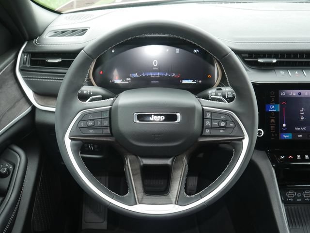 New 2026 Jeep Grand Cherokee Altitude AWD/4WD image 13