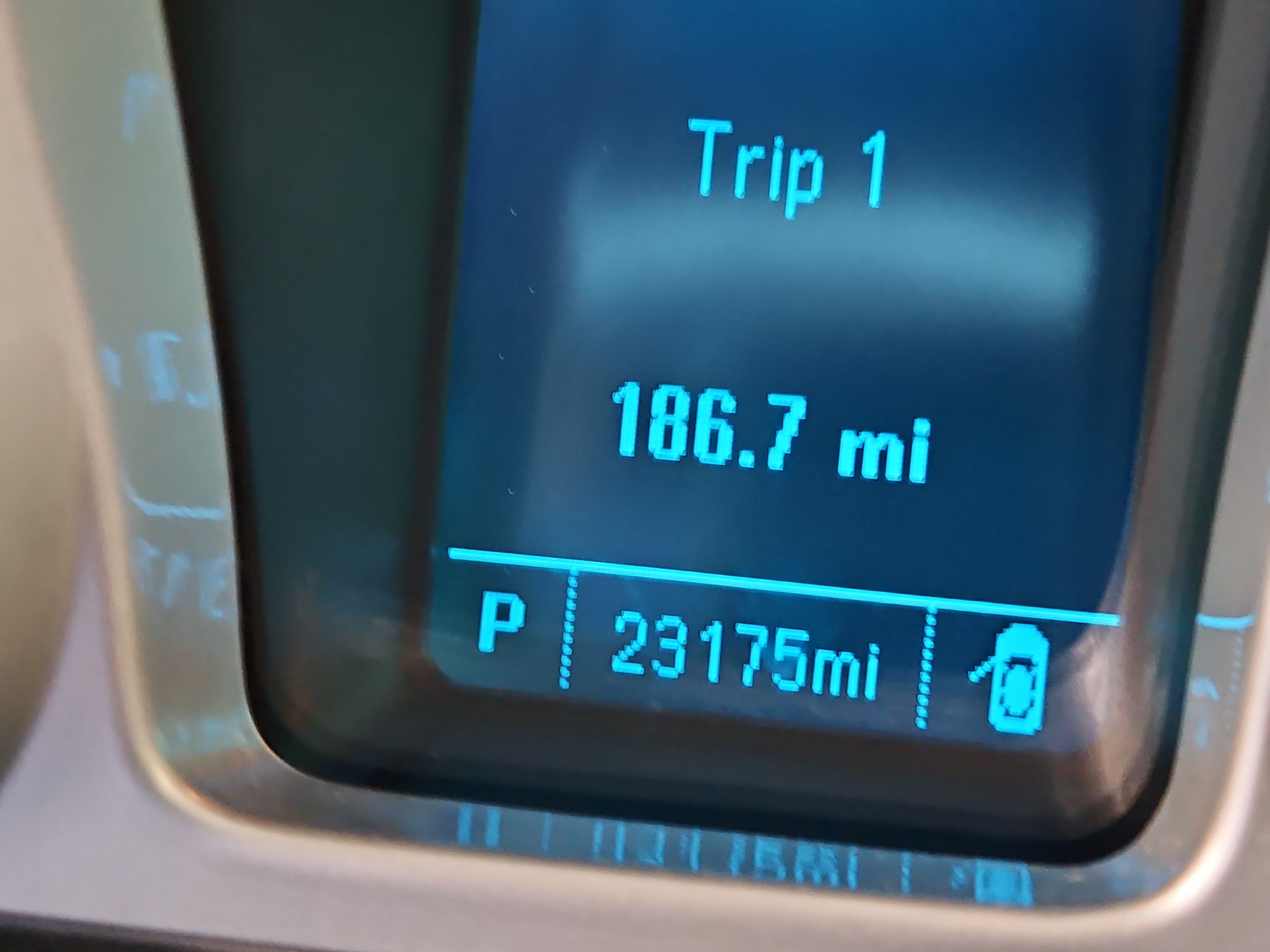 Used 2015 Chevrolet Camaro LS RWD image 22